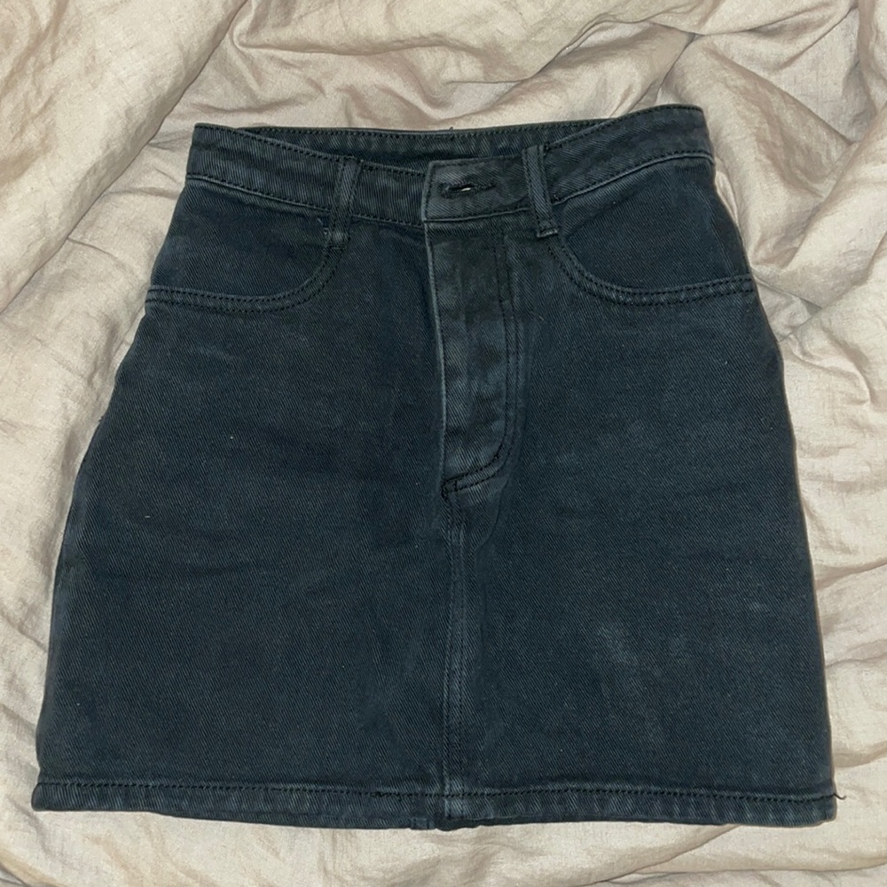 Brandy Melville mini skirt